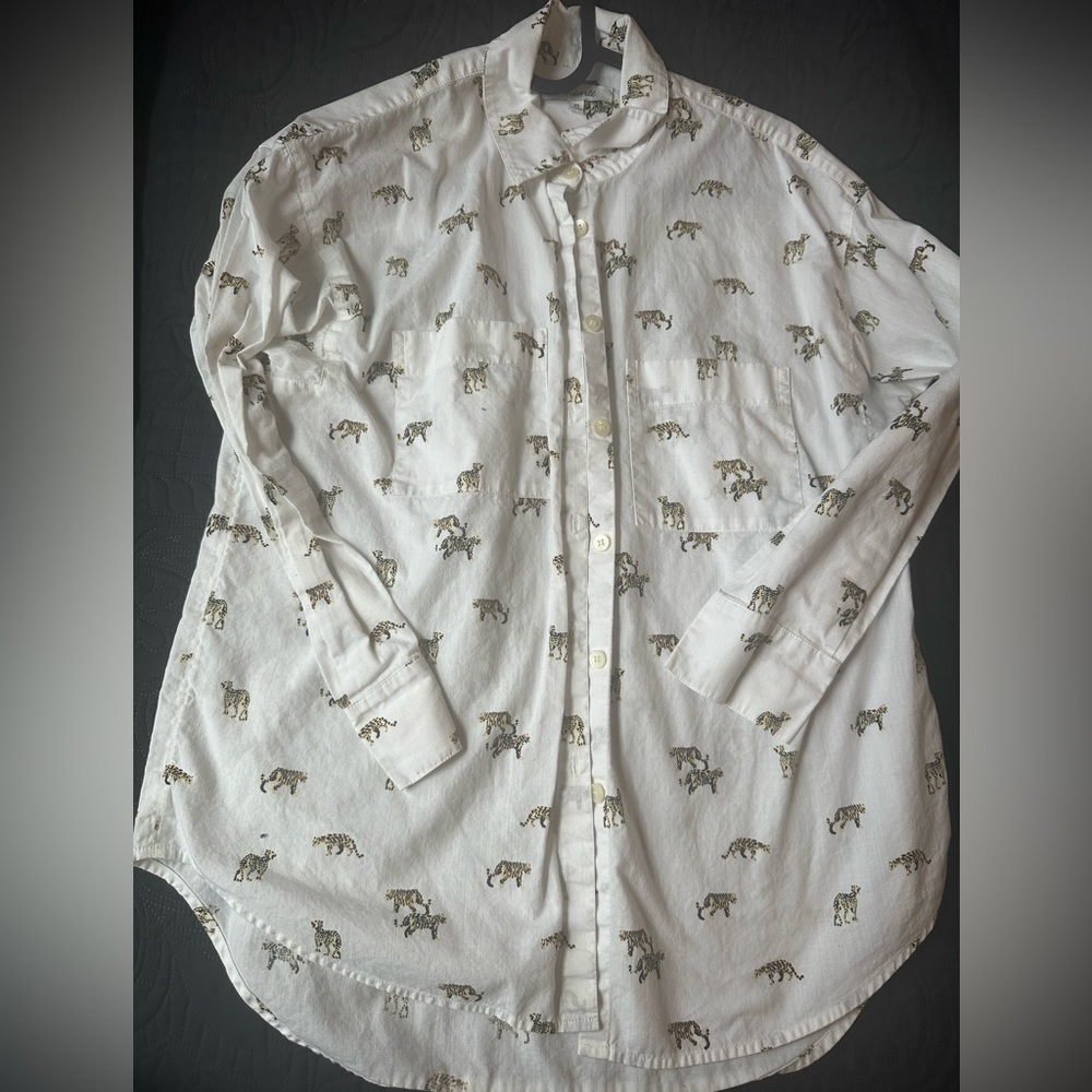 Madewell tiger print trapeze button down top. White. Size XS.